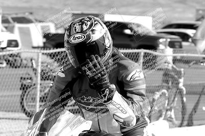 media/Mar-20-2023-Moto Forza (Mon) [[d0bbc59e78]]/Around the Pits/